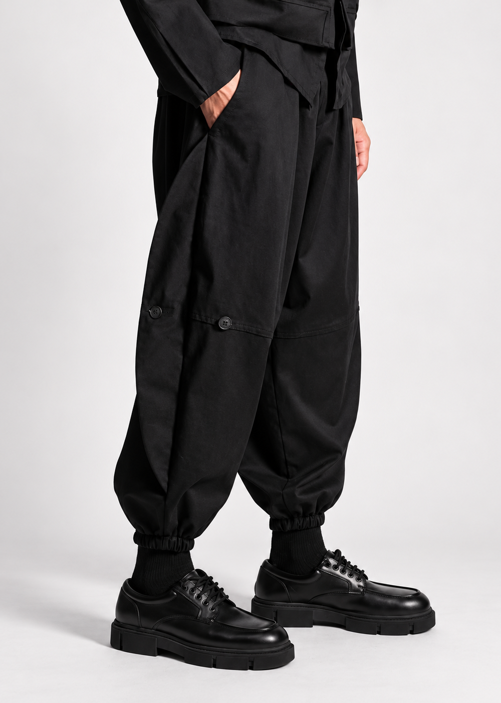 Balloon Fit Παντελόνι με Statement Κουμπιά – Black