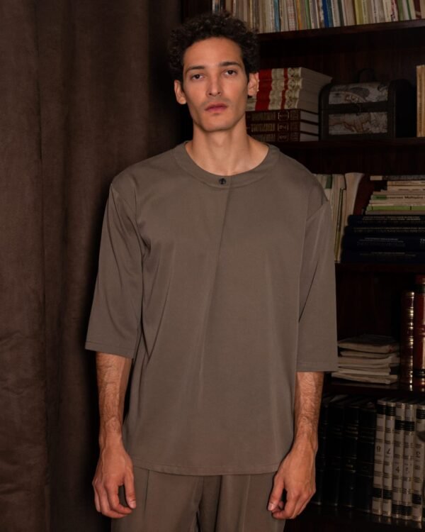 Minimal Oversized Top με Κρυφό Κούμπωμα – Οlive